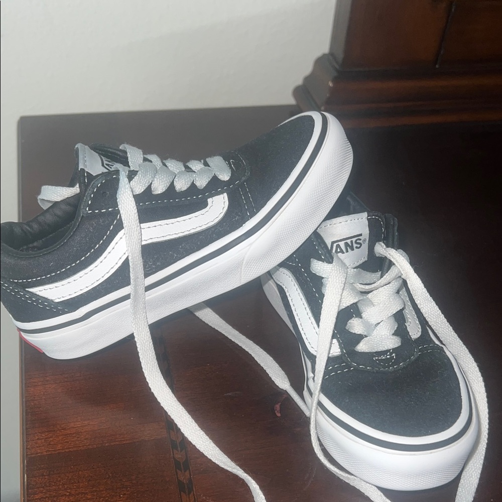 Vans Classic Black and White Low-Tops